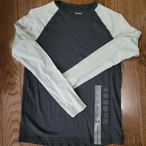 Boys Under Armour long sleeve shirt